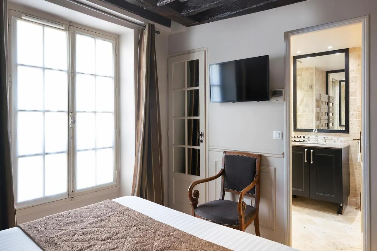 Hotel Saint-louis Marais Paris